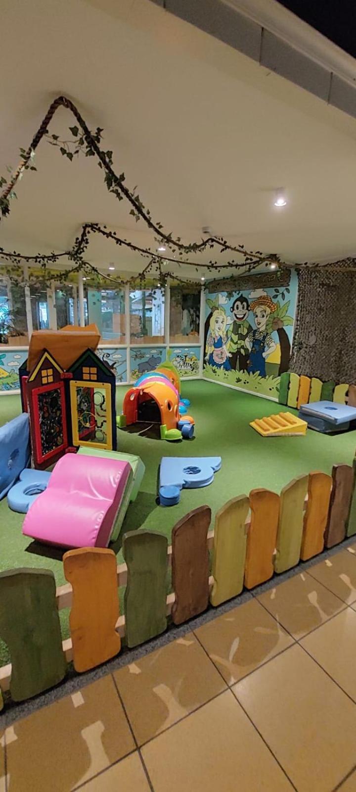 2 Bedroom Fins Chalet Gramsbergen エクステリア 写真